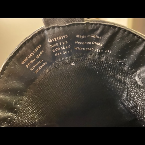 Like new cute gray boots! - Picture 2 of 2